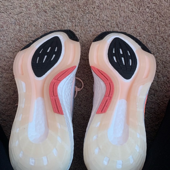 Adidas Peach Sneakers - Picture 4 of 7